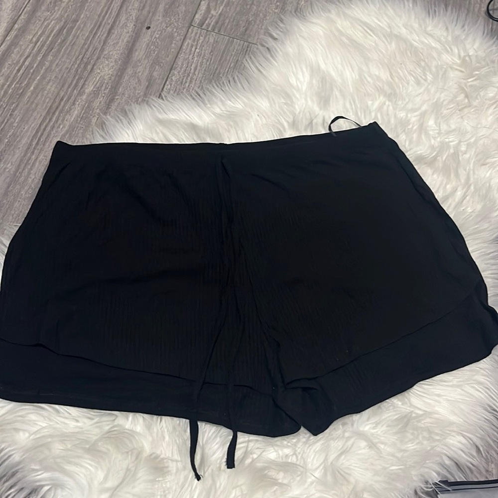 Plus size solid black shein shorts